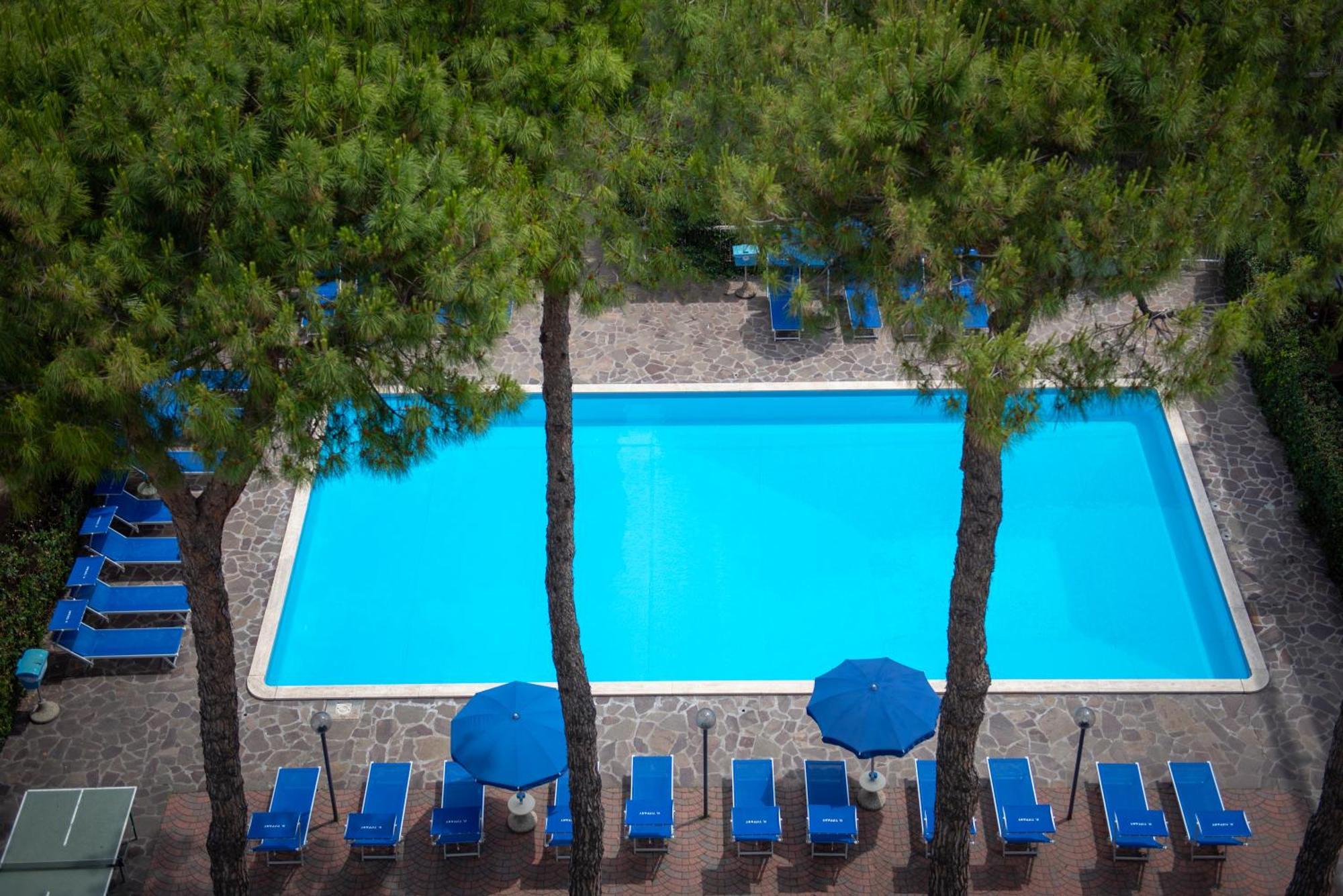 Hotel Tiffany Rimini Exterior photo