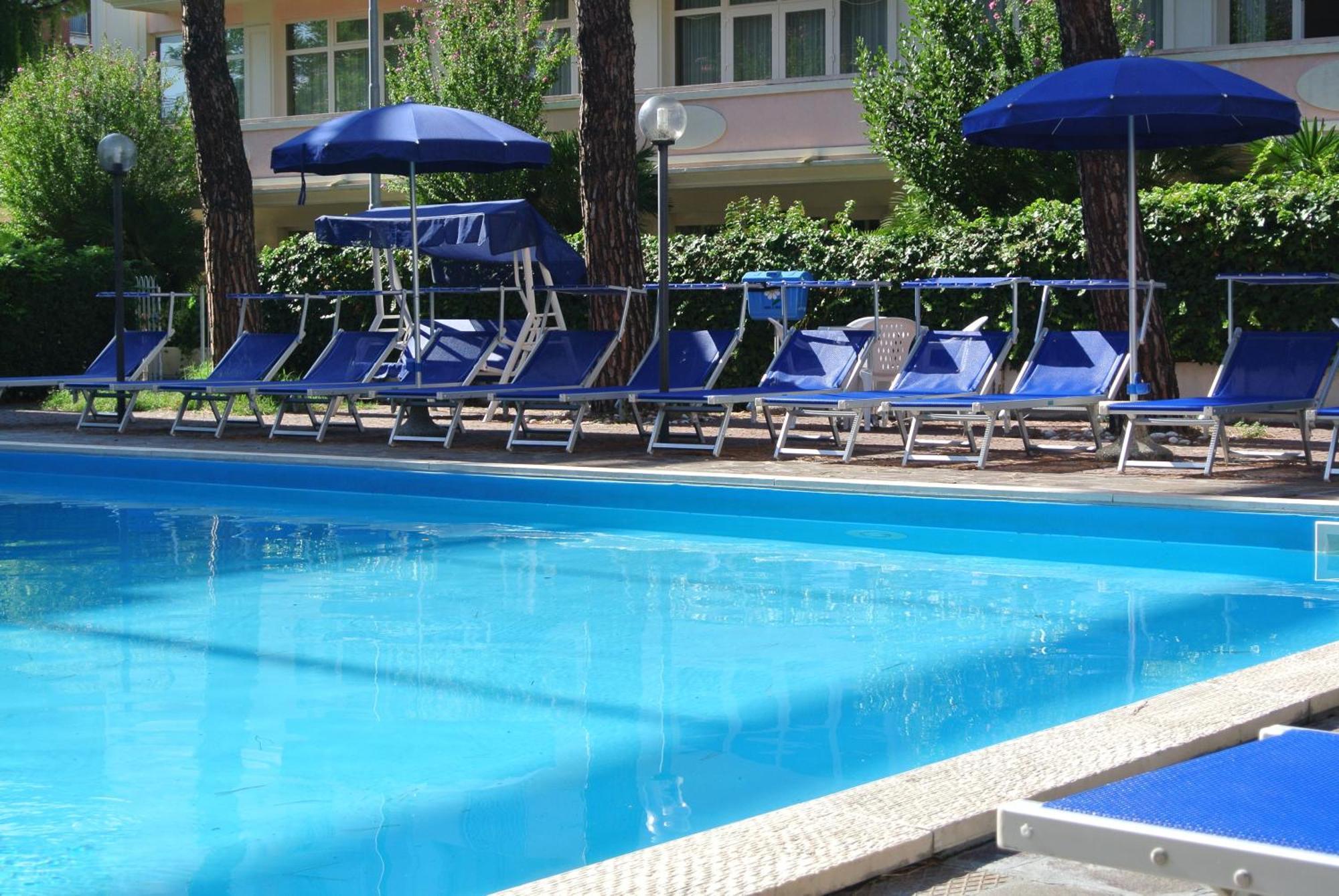 Hotel Tiffany Rimini Exterior photo