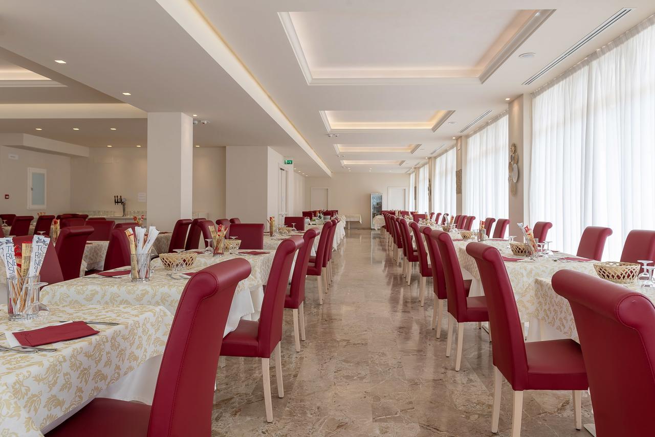 Hotel Tiffany Rimini Exterior photo